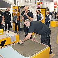 Kiesel feiert auf der BAU 50 Jahre Pulver-Technologie