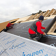 puren: Vollflächige Wärmedämmung auf ehemaligem Klosterdach