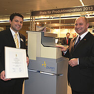 Attikaelement ausgezeichnet