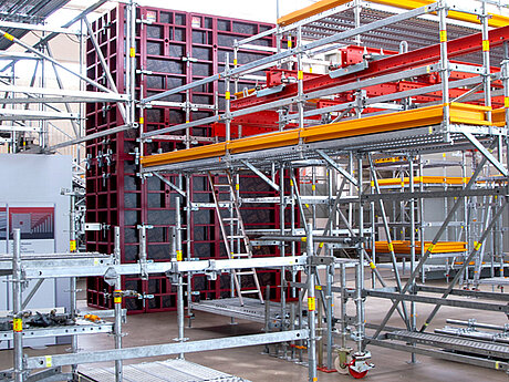 Peri: 50 Jahre Peri - Ein Familienunternehmen mit besonderer Ingenieurskultur