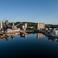Die Zukunft des Bauens: Heidelberg Materials bringt mit »evoZero« den nach eigenen Angaben weltweit ersten CCS-basierten Net-ZeroZement auf den Markt 