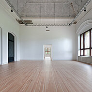 Douglasie-Parkett erstrahlt in edler Rohholzoptik