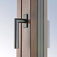 Kneer: Flächenbündiges Design ohne Kompromisse