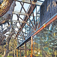 Architektentraum im Grünen: Preisgekröntes Holzhaus in Neuseeland mit Hartwachs-Öl veredelt