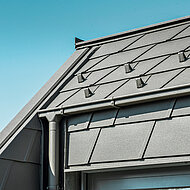 PREFA: Dachentwässerungssystem in größerer Farbauswahl