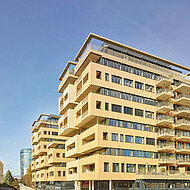 Moeding: Ein vielschichtiges Spiel in Champagner- und Bernsteintönen