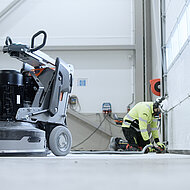 Selbstfahrende Bodenschleifmaschine für effizientes Arbeiten