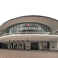 Nassraumplatte macht Außendecken sicher