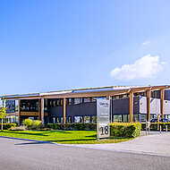 Uzin Utz: Nachhaltige Fabrik der niederl&auml;ndischen Uzin Utz Tochter wird durch Grundst&uuml;ckskauf erweitert