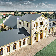 Traditionsreiches Gestüt wird zur modernen Eventlocation