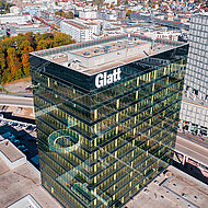 SAGEGLASS: Hightech-Metall-Glasfassade für den Glatt Tower