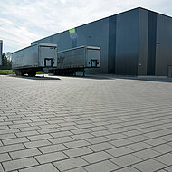 Einstein: Verbundpflastersystem für extreme Belastungen