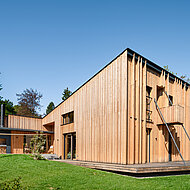 Klimafreundliche Holzfaserdämmung für Passiv-Holzhaus in Ljubljana