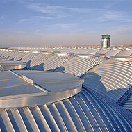 Stehfalzdächer: Korrosion vermeiden und Lagesicherheit gewährleisten