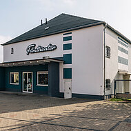 Sakret: Mit Qualität und Know-how zur neuen Fassade