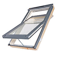 FAKRO: Solar-Fenster macht Kabelverlegung überflüssig