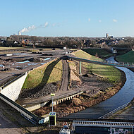 Brückenschlag nimmt Form an