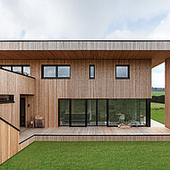 Simonswerk: Verdeckt liegende Türbänder schaffen Raumstrukturen