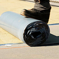 Abdichtungsbahn mit integrierter Pr&uuml;ffunktion