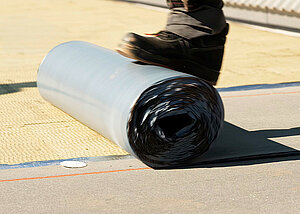 Abdichtungsbahn mit integrierter Pr&uuml;ffunktion