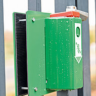 GFS: Einhand-Türwächter – auch für Feuchträume und Außenbereiche