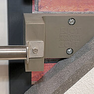 Knauf Gips: »Iso-Corner«: Befestigungssystem mit praktischen Montageeigenschaften