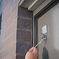 Wenn plötzlich der Strom ausfällt: Clevere Lösungen für Garagentore