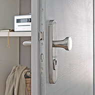 BECHER: Einbruchhemmende Türelemente für mehr Sicherheit