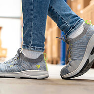 Baak mit neuem Sicherheitsschuh für Damen mit Hallux valgus