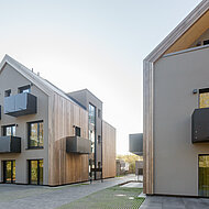 Caparol: Schöner Lernen im Holzhaus mit Seeblick