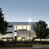 KS-ORIGINAL: Eleganter Wohnkomplex aus Kalksandstein