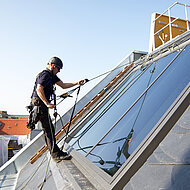 ST Quadrat: Sicher arbeiten auf und an Gebäuden