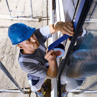 Klebebänder aus einer Hand für den Baustoffhandel