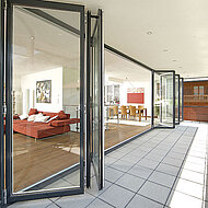 Variantenreiche Glas-Faltwände