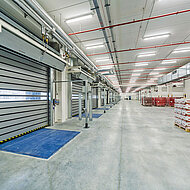 Efaflex: 32 Schnelllauf-Tore für Brauerei-Logistik