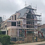 Bisotherm: Markante Architektur, massive Bauweise