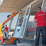 Internorm: XL-Verglasungen fordern besondere logistische Leistungen