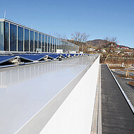 Attikaabdeckungen für neues Sportzentrum in Salzburg