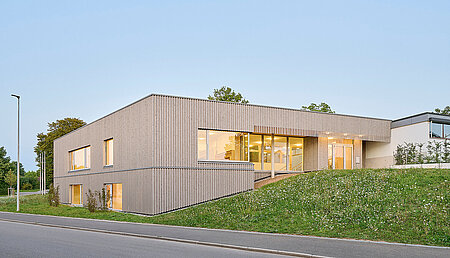 Bestand und Neubau im architektonischen Dialog