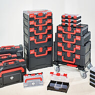 Engelbert Strauss: Adapterplatte ermöglicht Kombination verschiedener Werkzeugboxen