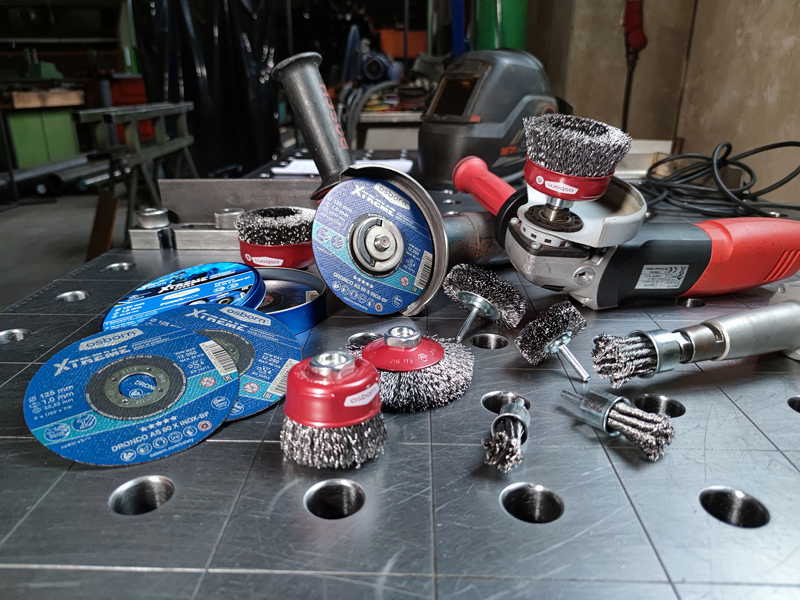 Osborn: Performante Trennscheiben und Bürsten