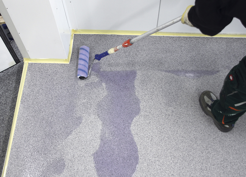 Silikal: Böden beschichten auch bei Minusgraden