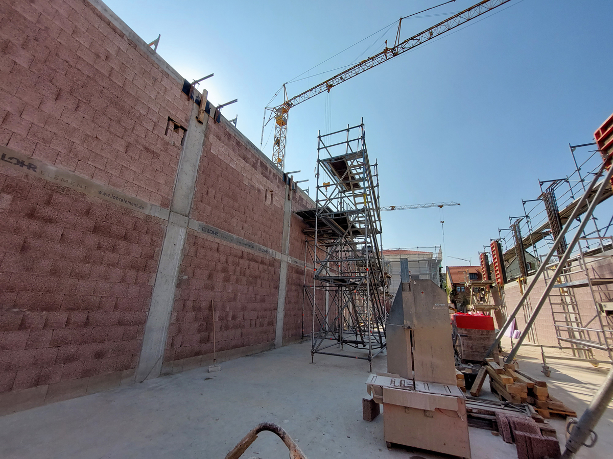 Massiver Neubau mit »Bisoplan« und »Normaplan«