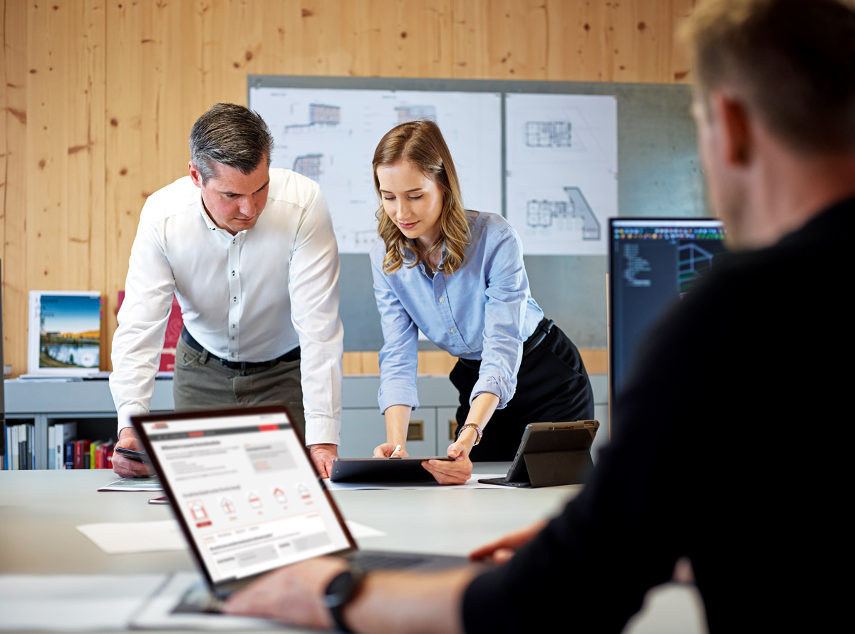 Egger: Mit dem richtigen Plan für Dach, Wand und Decke