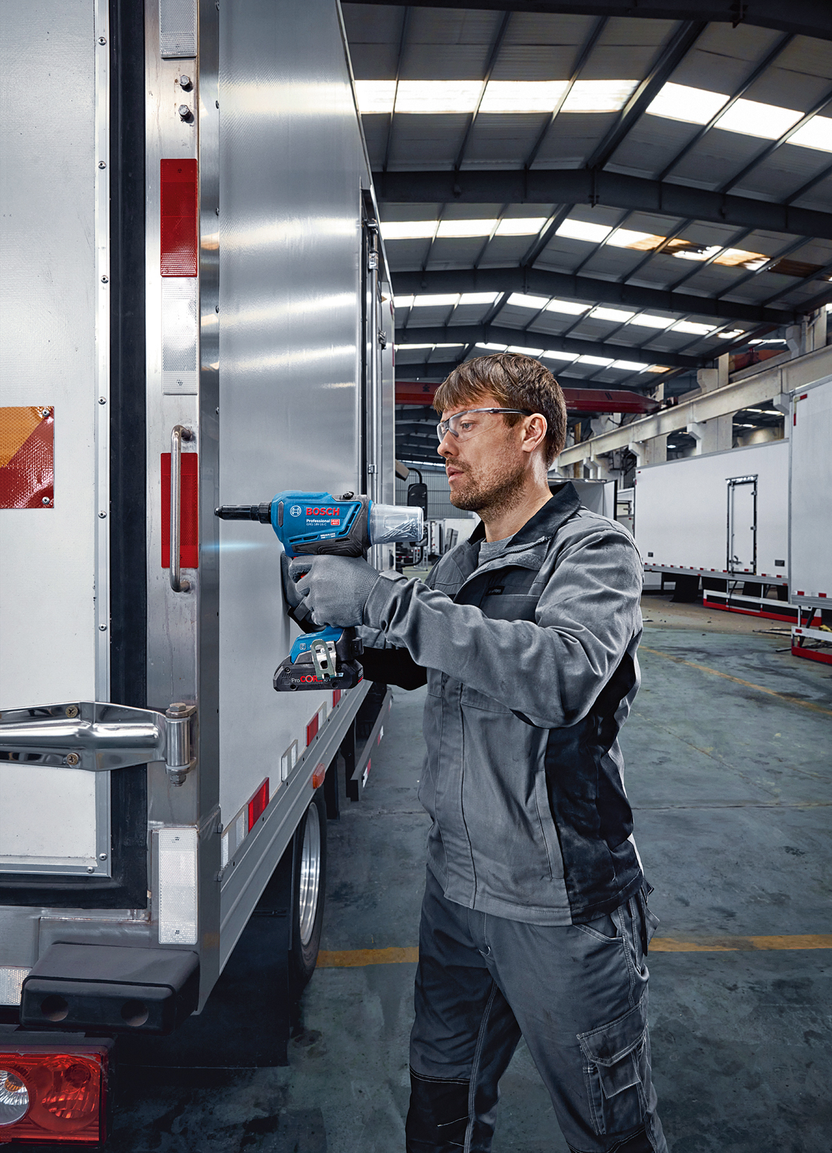 Robert Bosch: Effizientes Nieten im Akku-Betrieb