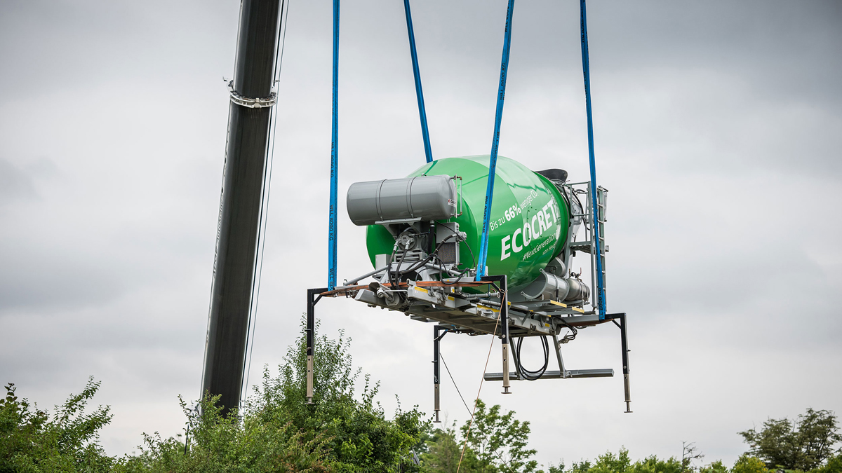 Nachhaltiger Beton „eingeflogen“ für Würzburgs Wahrzeichen