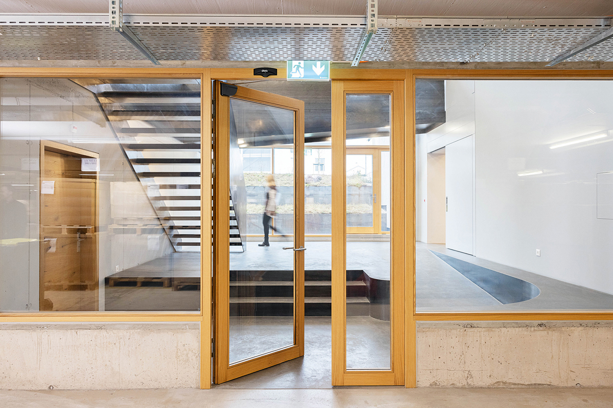 Drückerrosetten, Einsteckschlösser und Drehtürantriebe bei der BAU