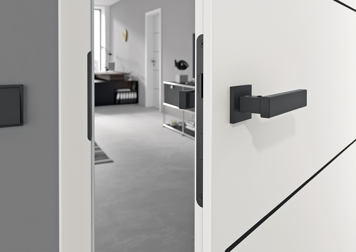 Tür und Beschlag im Zusammenspiel