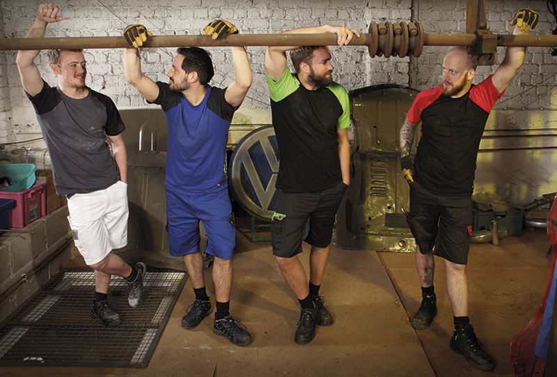 Workwear-Sortiment in elf Farbvarianten